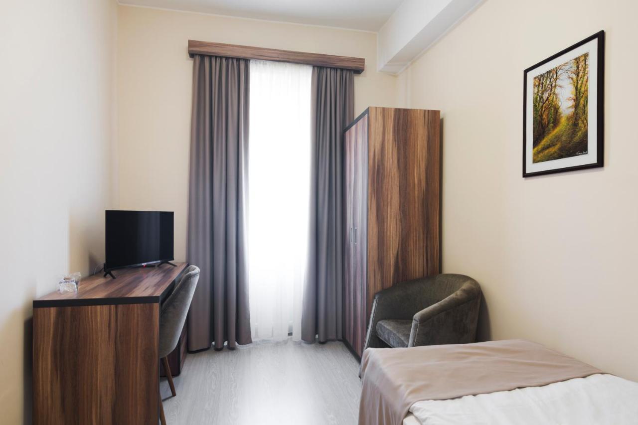 Hotel Royal Senta Esterno foto